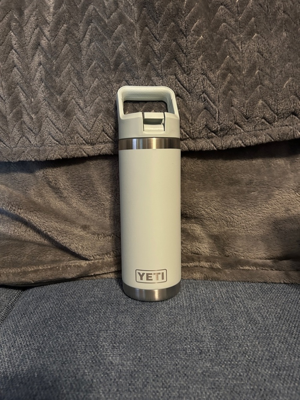 Yeti Rambler 18 oz Bottle with Matching Straw Cap, Ridgeline